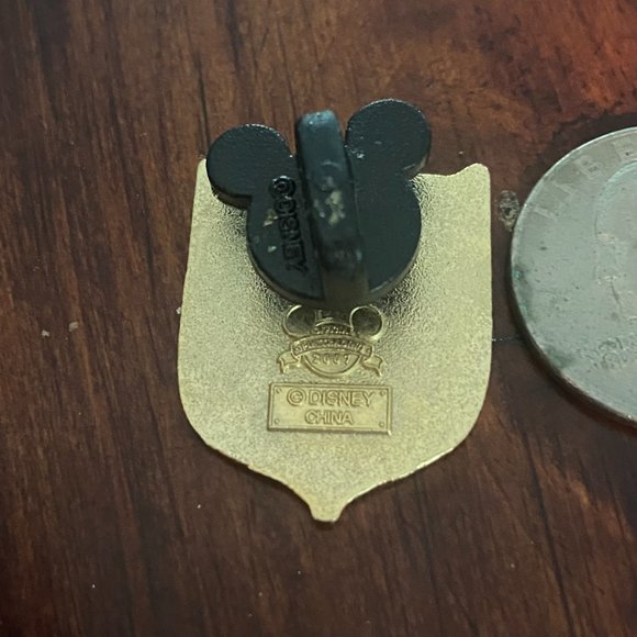 2007 Pirates of the Caribbean At Worlds End Skull Pin Disney Parks Pin - Picture 3 of 4